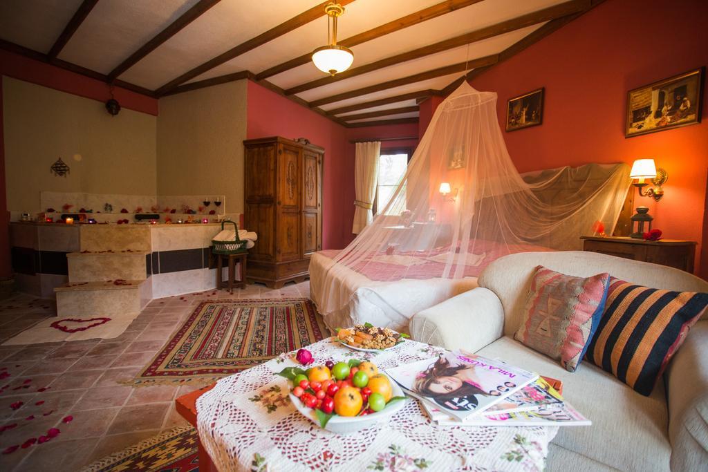 Efes Butik Otel Киразлы Экстерьер фото