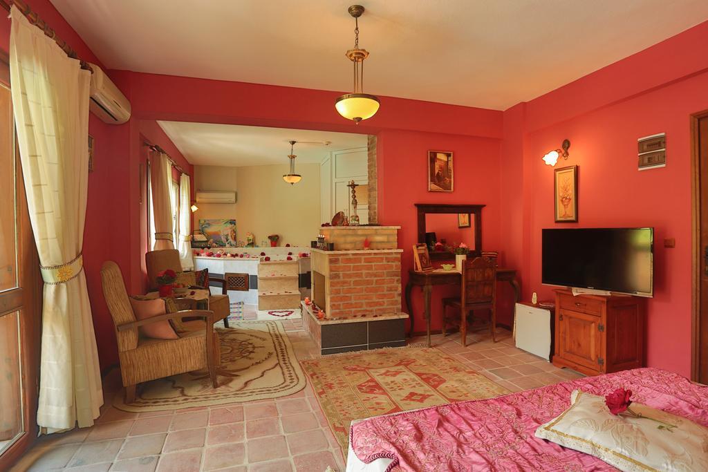 Efes Butik Otel Киразлы Экстерьер фото