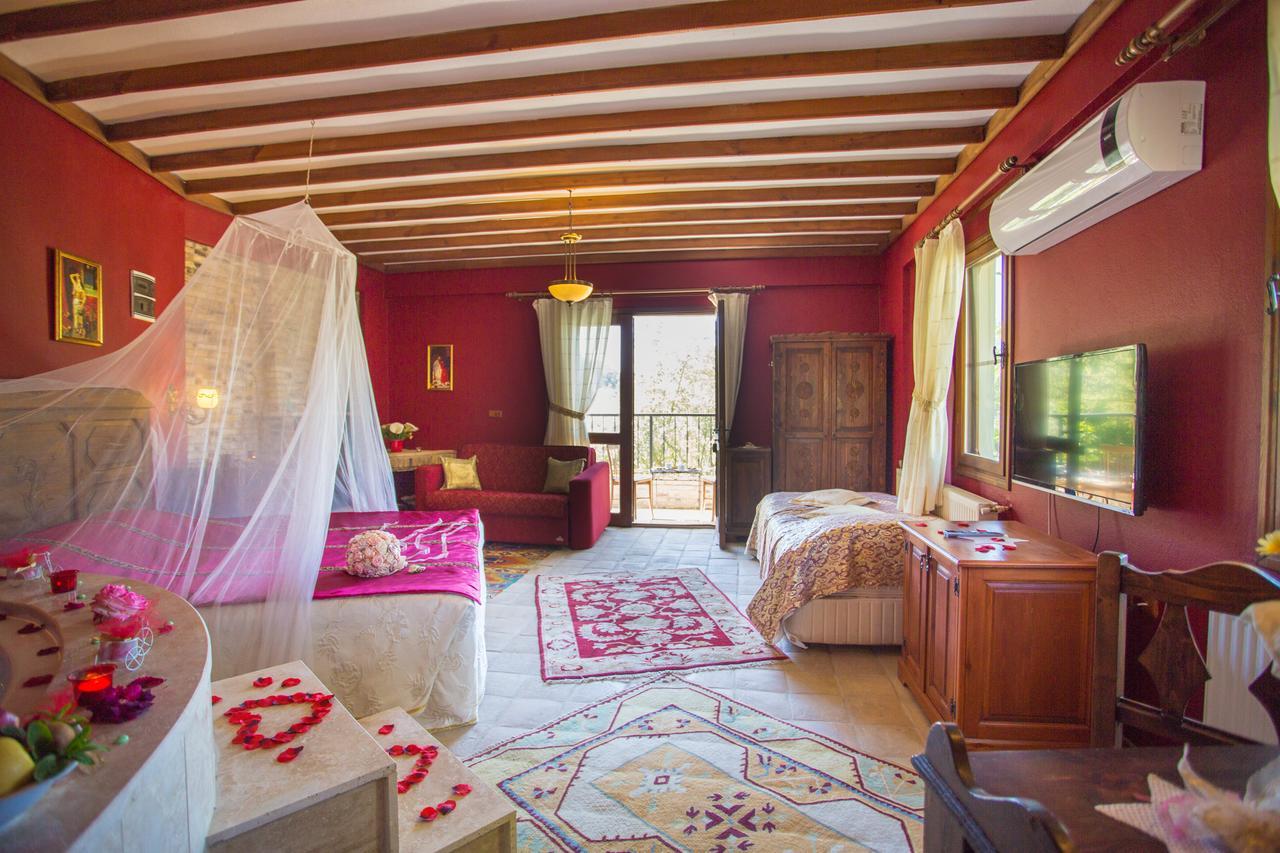Efes Butik Otel Киразлы Экстерьер фото
