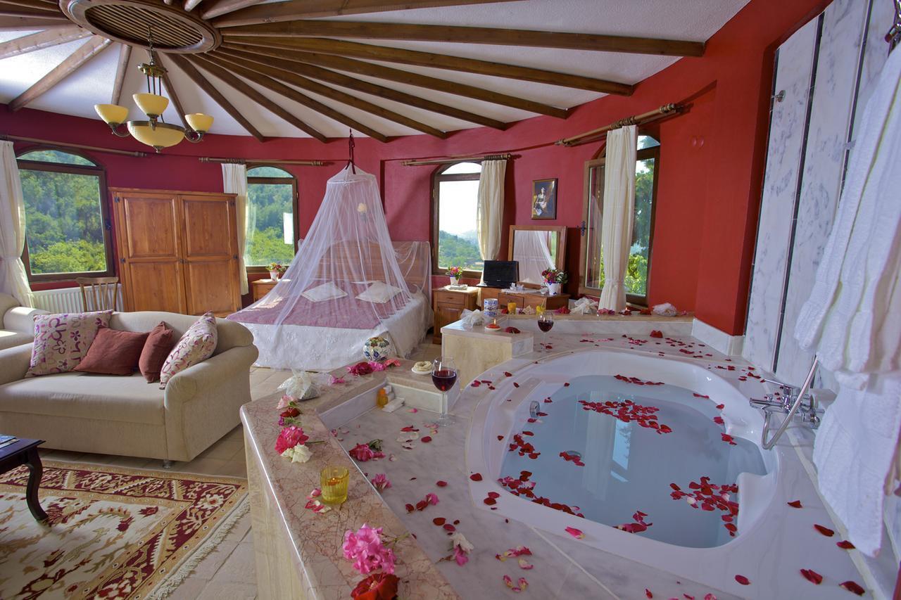 Efes Butik Otel Киразлы Экстерьер фото