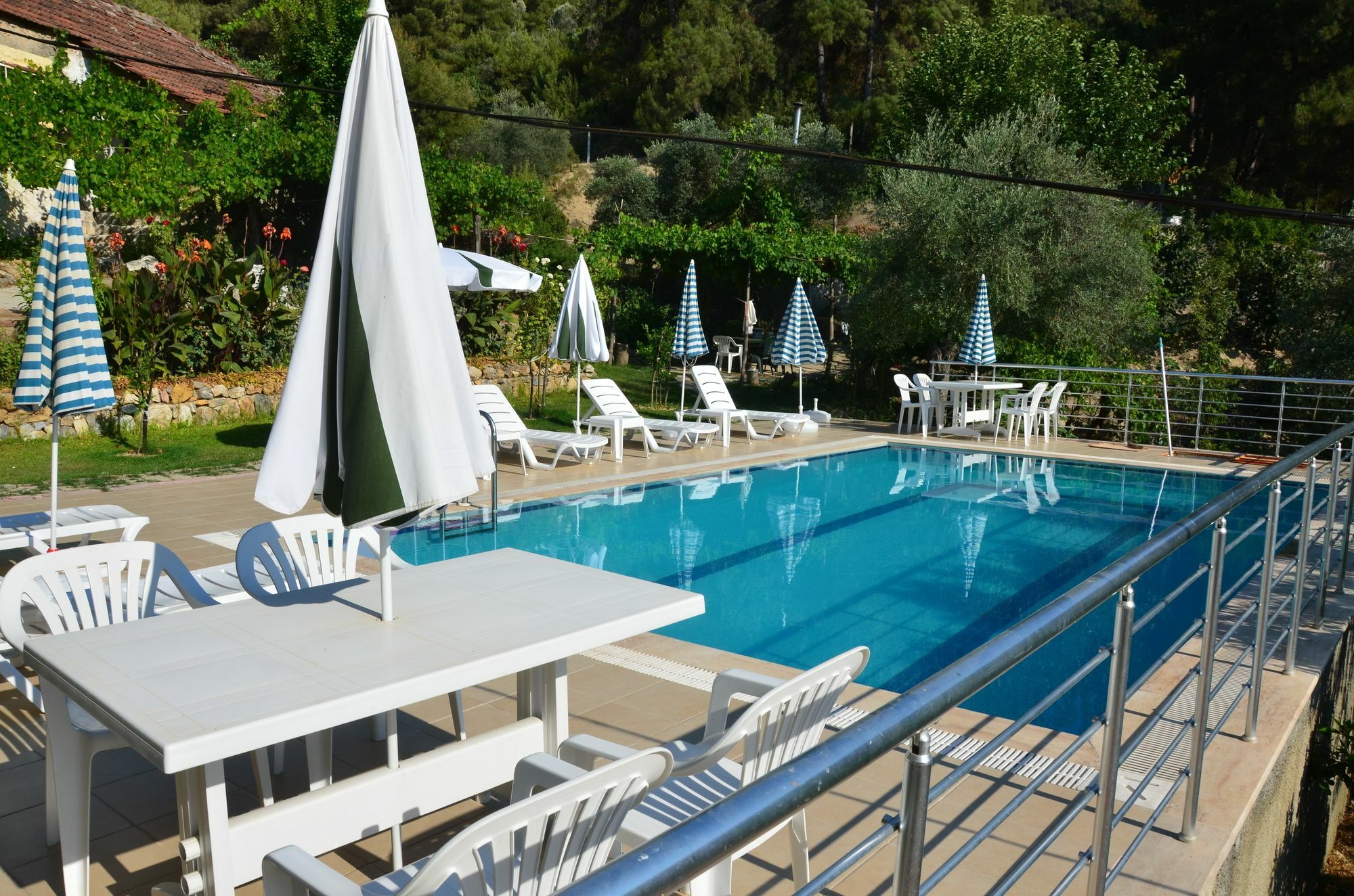Efes Butik Otel Киразлы Экстерьер фото